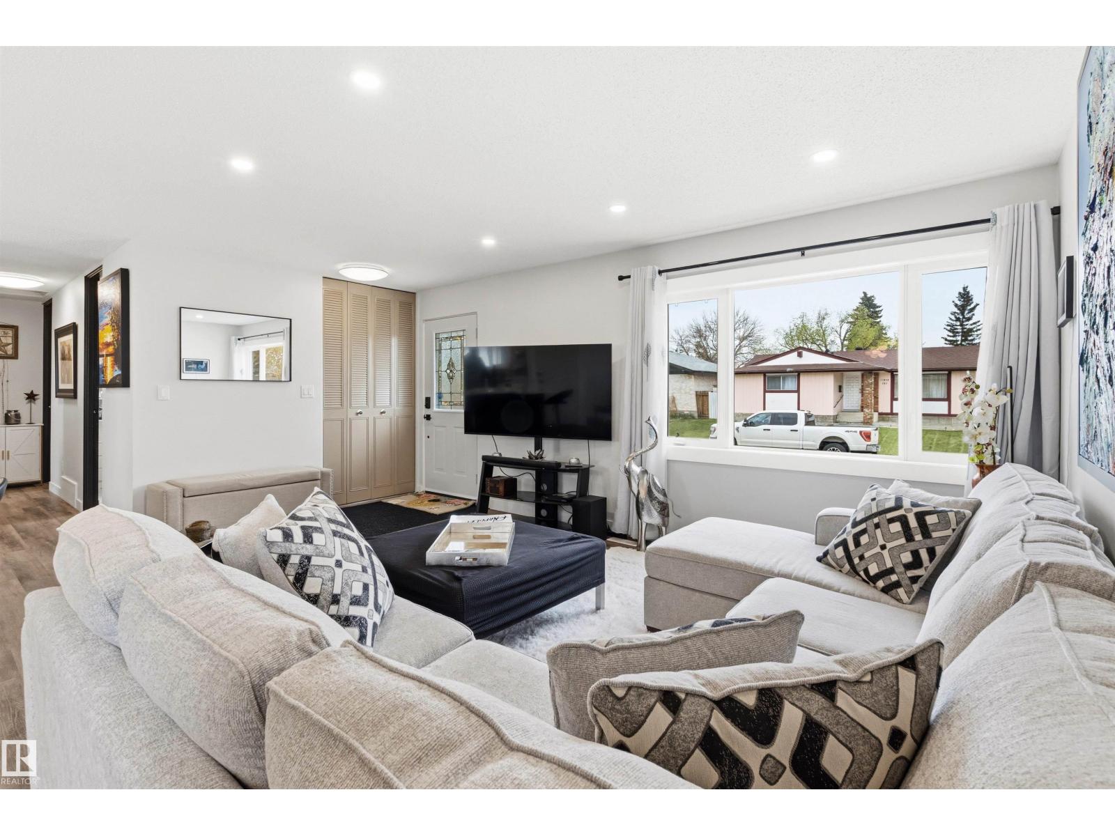 11611 151 Av Nw, Edmonton, Alberta  T5X 1C5 - Photo 8 - E4488211