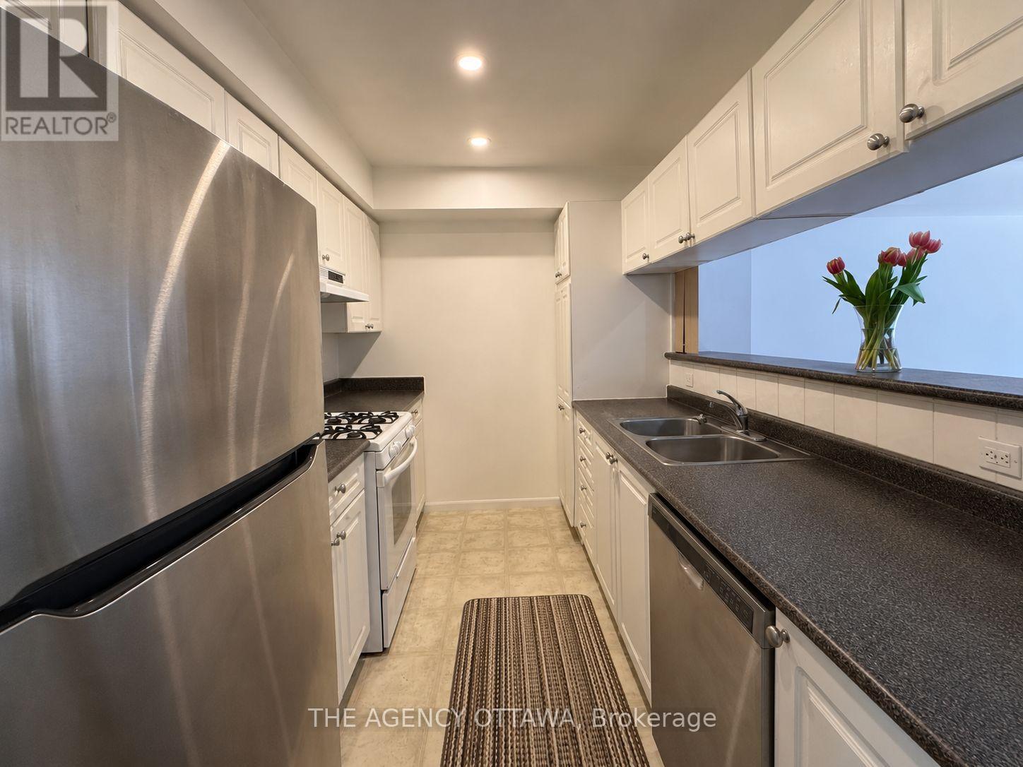 222 Freedom Private, Ottawa, Ontario  K1G 6W2 - Photo 3 - X13137700