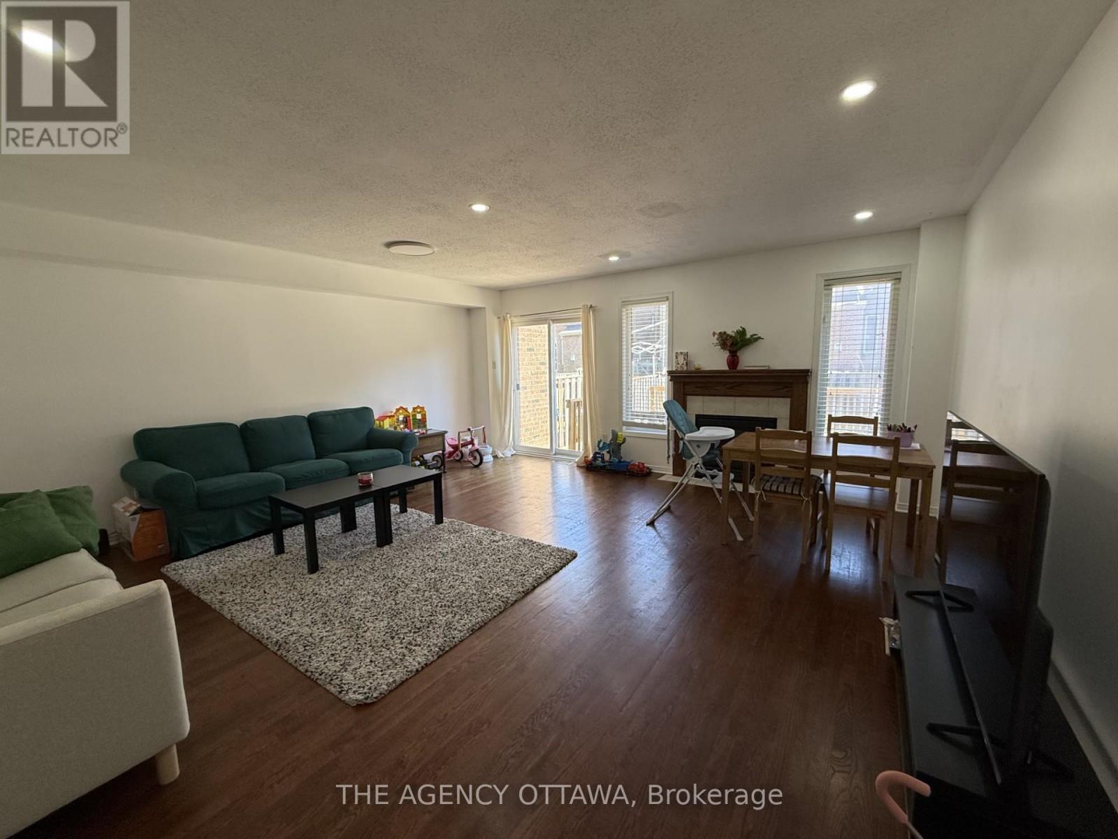 222 Freedom Private, Ottawa, Ontario  K1G 6W2 - Photo 5 - X13137700
