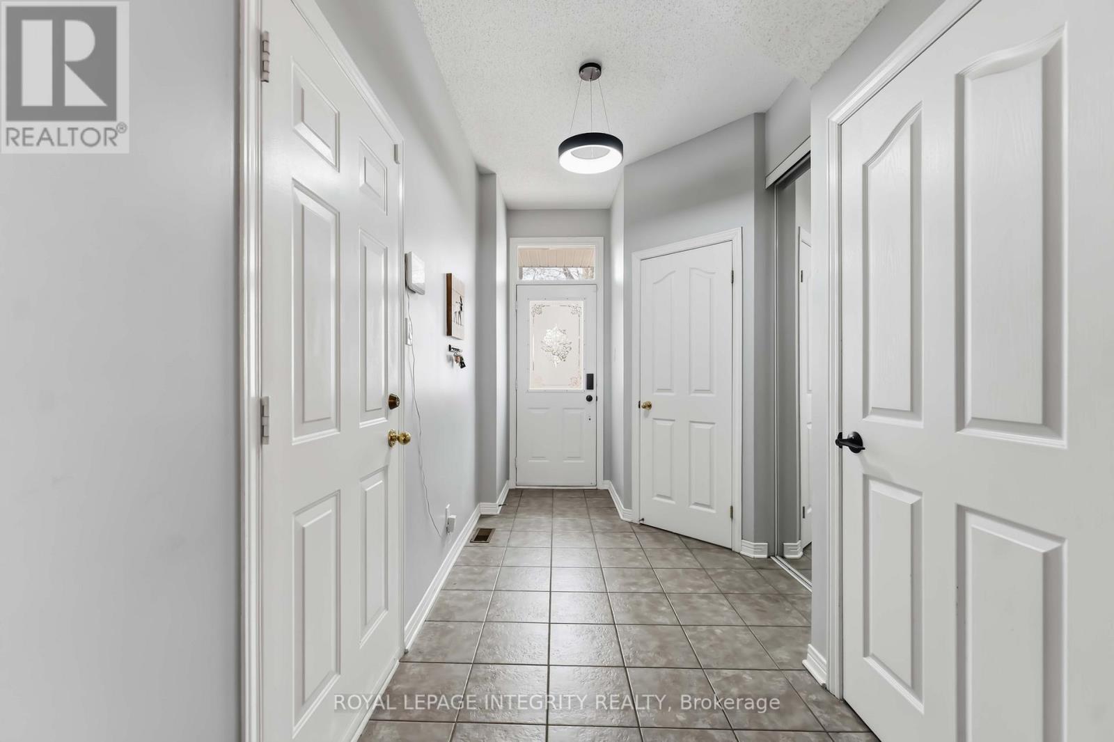 66 Eagleview Street, Ottawa, Ontario  K2M 2S3 - Photo 4 - X13137712