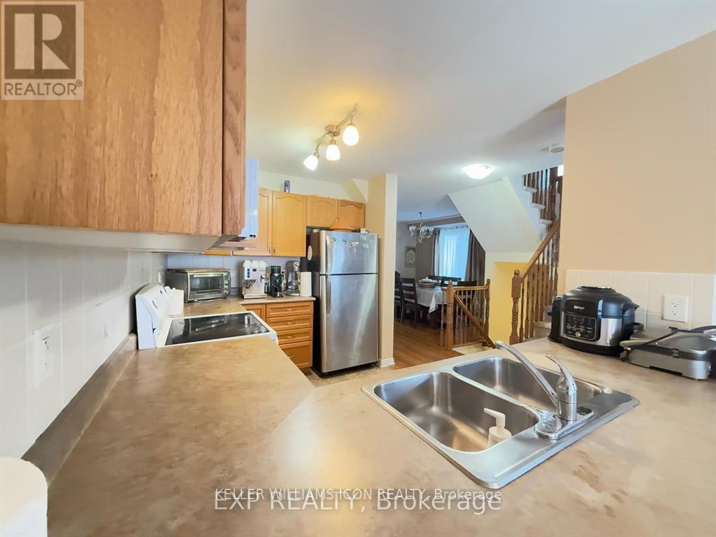 124 Lokoya Street, Ottawa, Ontario  K2S 0J4 - Photo 12 - X13137736