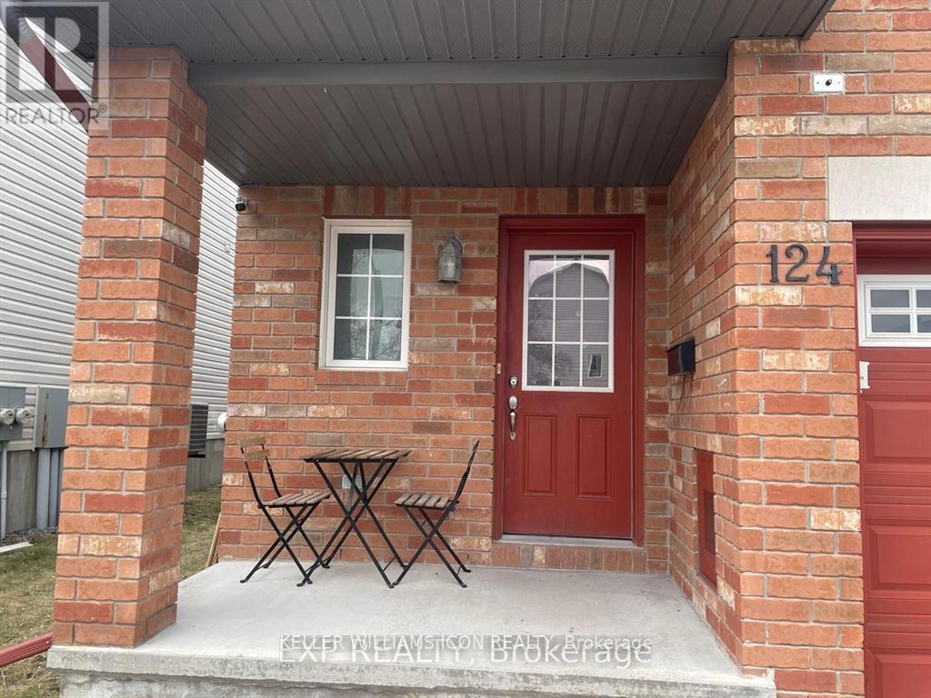 124 Lokoya Street, Ottawa, Ontario  K2S 0J4 - Photo 2 - X13137736