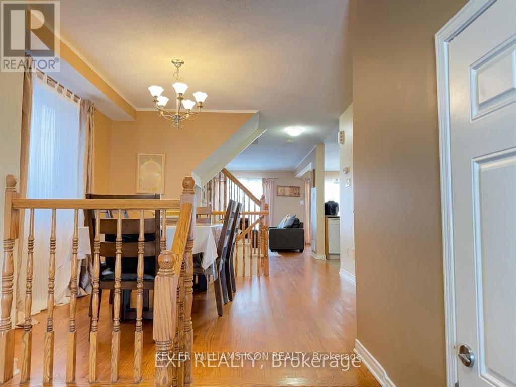 124 Lokoya Street, Ottawa, Ontario  K2S 0J4 - Photo 3 - X13137736
