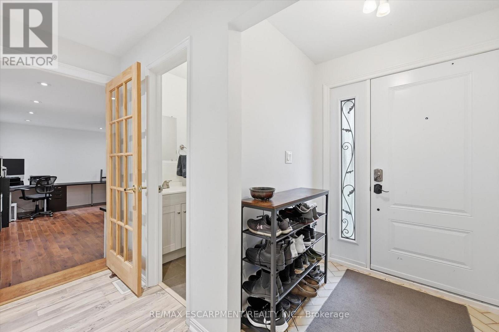 712 Auburn Crescent, Burlington, Ontario  L7L 5B2 - Photo 11 - W13137638
