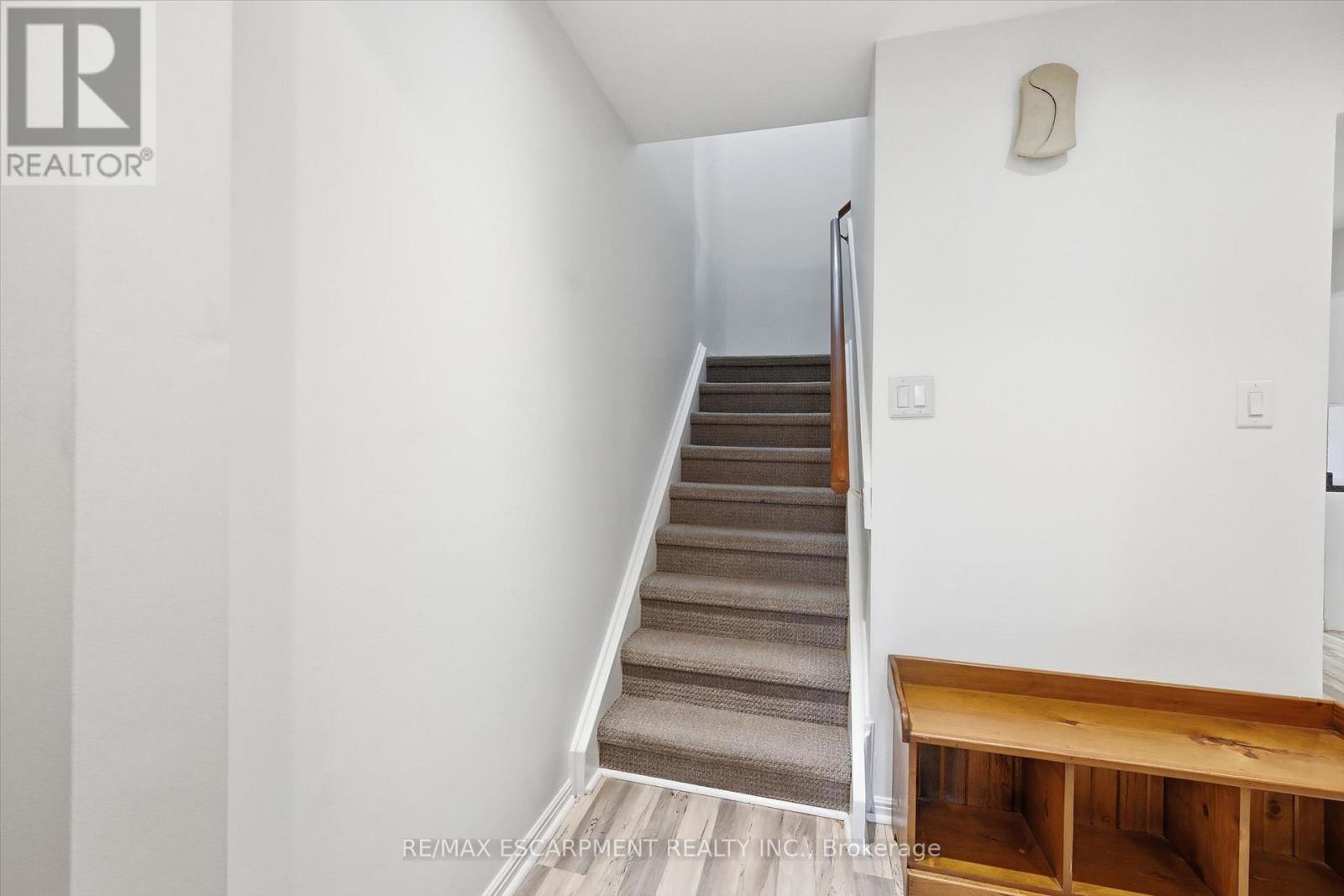712 Auburn Crescent, Burlington, Ontario  L7L 5B2 - Photo 20 - W13137638