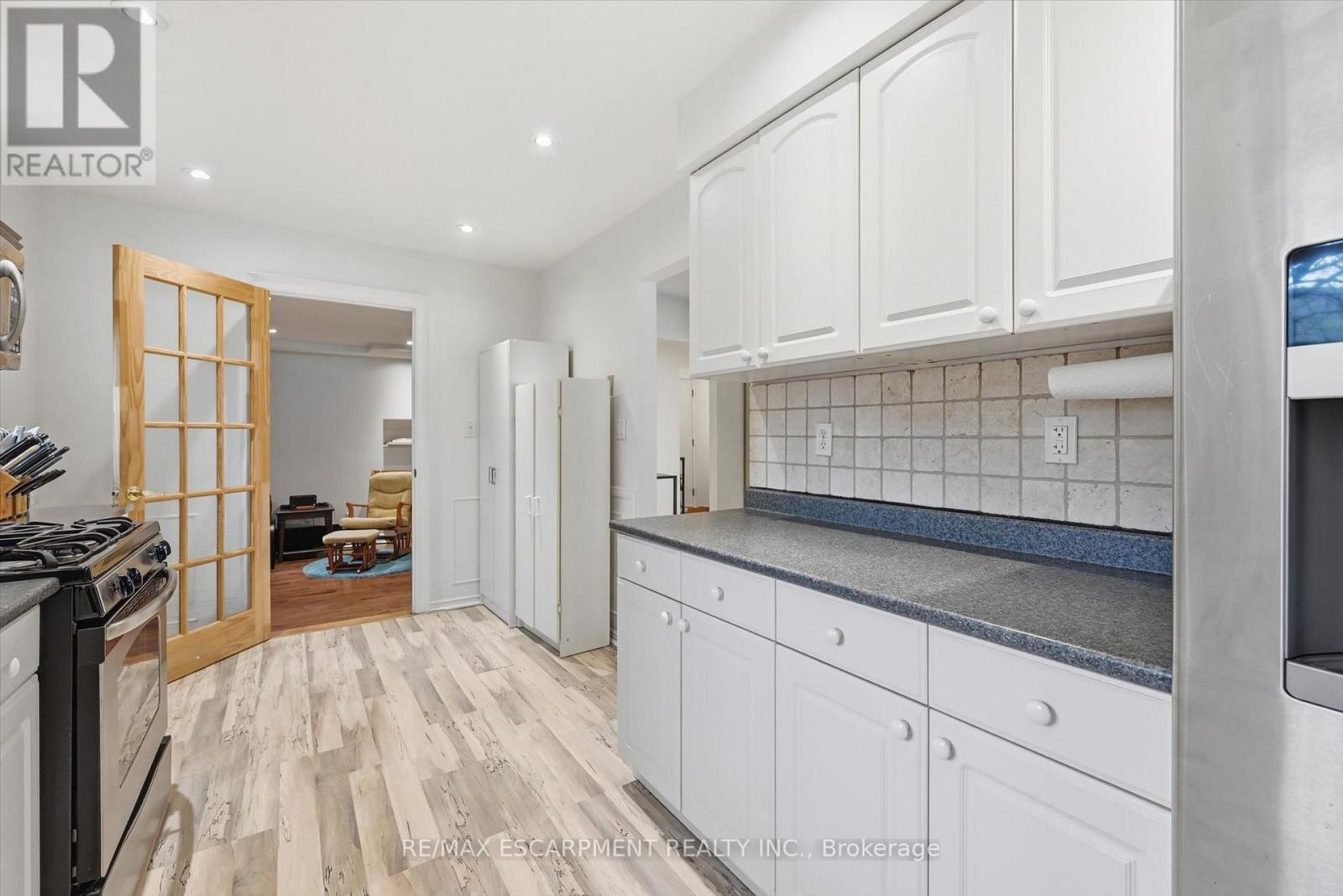 712 Auburn Crescent, Burlington, Ontario  L7L 5B2 - Photo 9 - W13137638