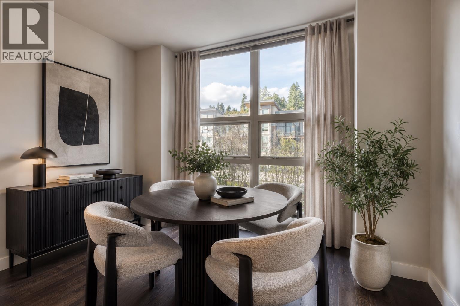 302 1182 W 16th Street, North Vancouver, British Columbia  V7P 0B3 - Photo 4 - R3124250