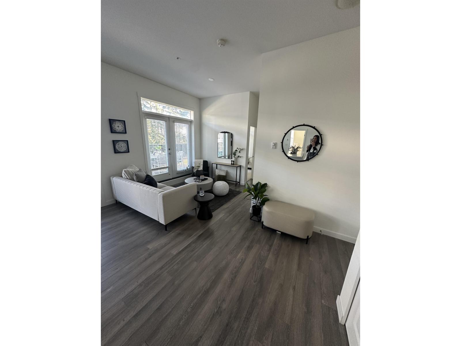601 15825 85 Avenue, Surrey, British Columbia  V4N 6W9 - Photo 3 - R3124506