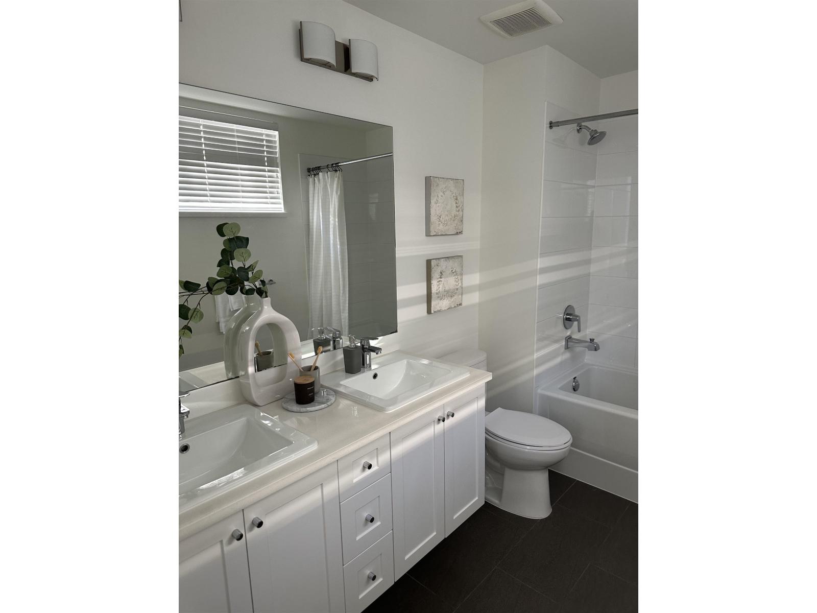 601 15825 85 Avenue, Surrey, British Columbia  V4N 6W9 - Photo 8 - R3124506