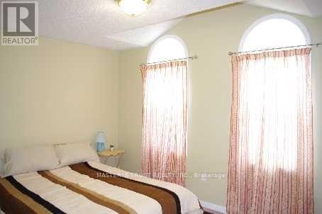 5 Bern Street E, Markham, Ontario  L6E 1G7 - Photo 5 - N13137726