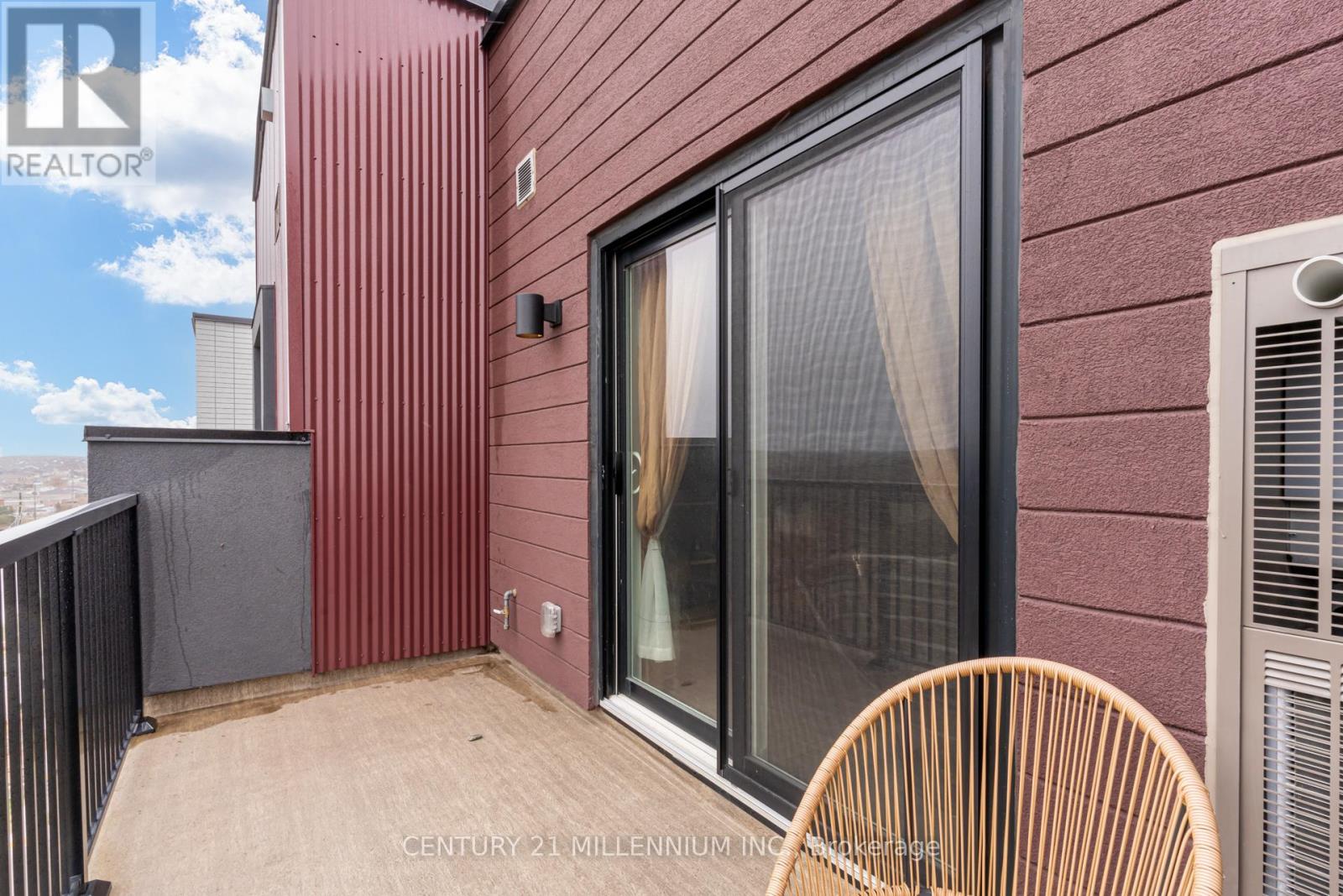 606 - 4 Spice Way, Barrie, Ontario  L9J 0M2 - Photo 29 - S13137702