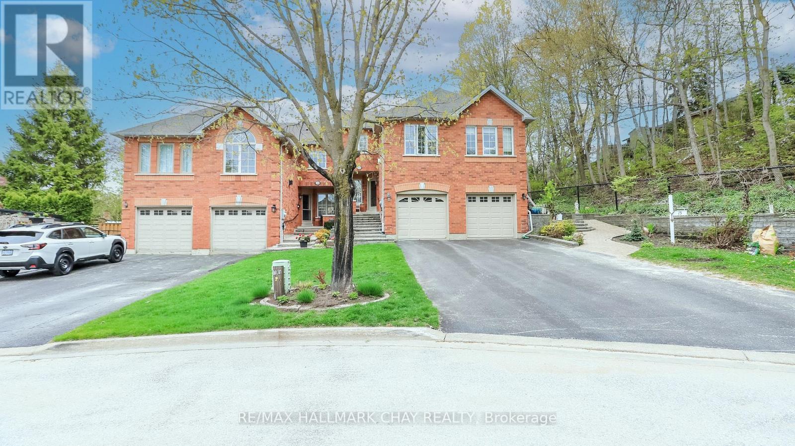 13 BAILEY COURT, Barrie, Ontario