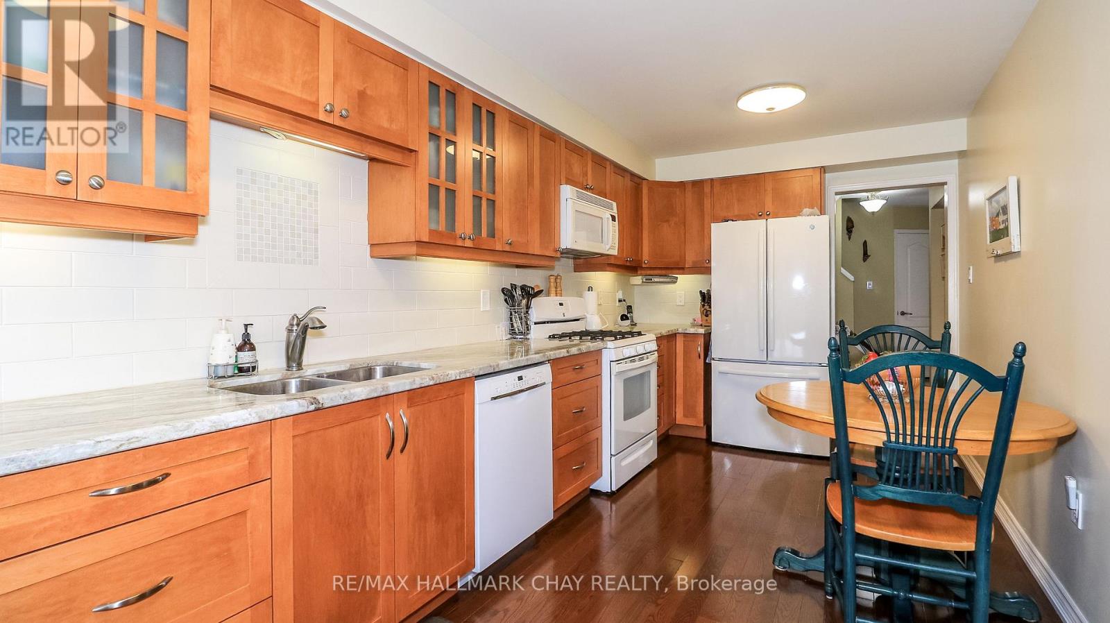13 Bailey Court, Barrie, Ontario  L4N 8N1 - Photo 13 - S13137732