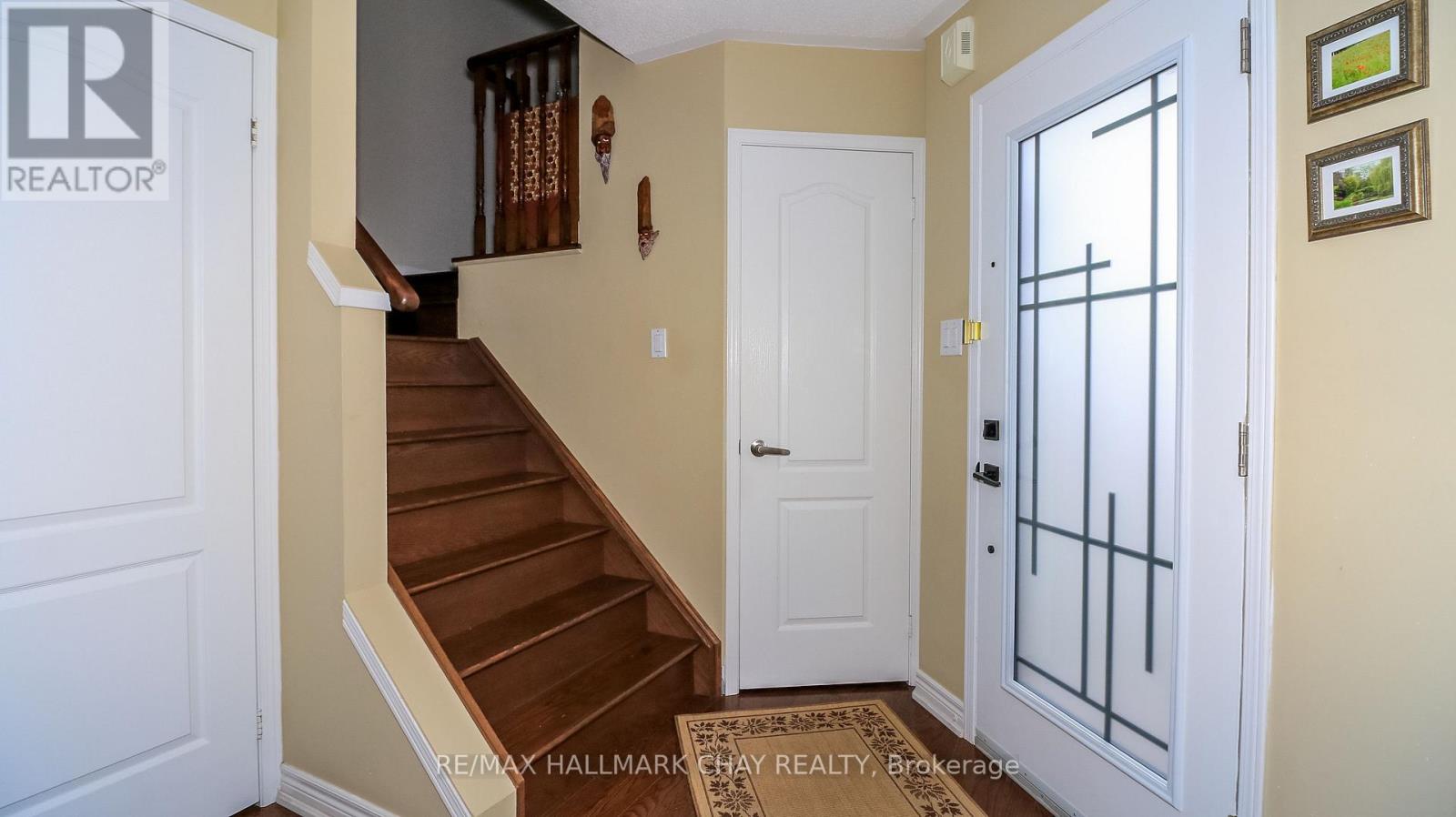13 Bailey Court, Barrie, Ontario  L4N 8N1 - Photo 5 - S13137732