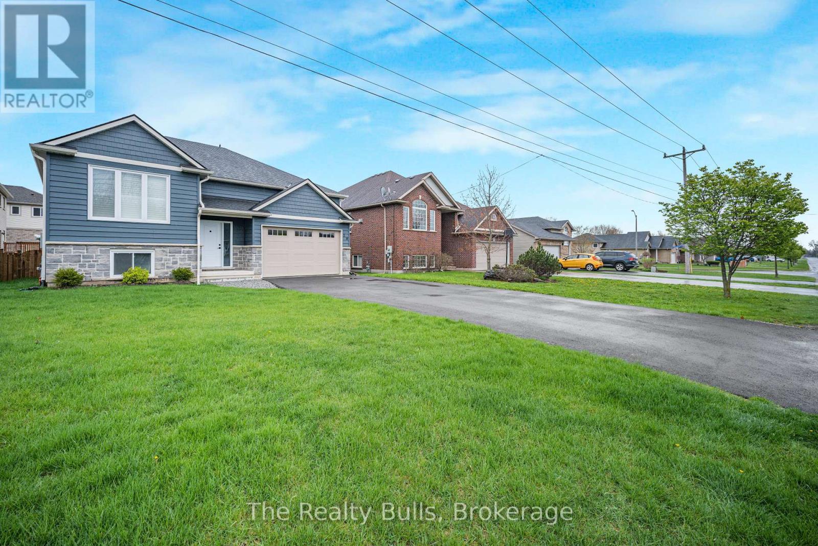 28 Ridge Road S, Fort Erie, Ontario  L0S 1B0 - Photo 2 - X13137698