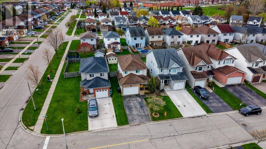 255 Highbrook Crescent W, Waterloo, Ontario  N2E 3P6 - Photo 37 - X13137722