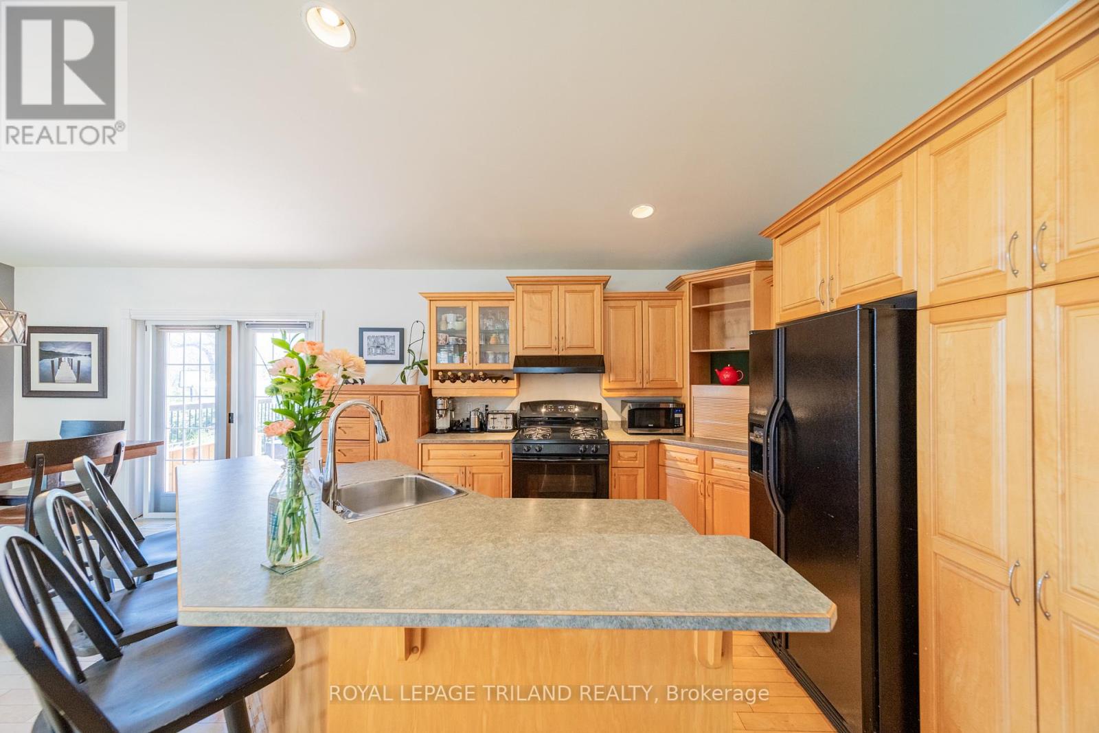 10234 Julie Avenue, Lambton Shores, Ontario  N0M 1T0 - Photo 19 - X13137778