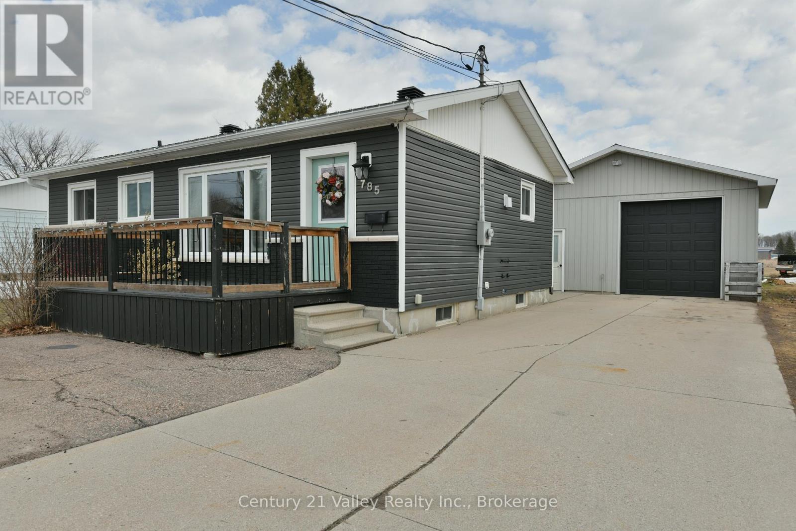 785 Eighth Street, Renfrew, Ontario  K7V 1B5 - Photo 1 - X13137762