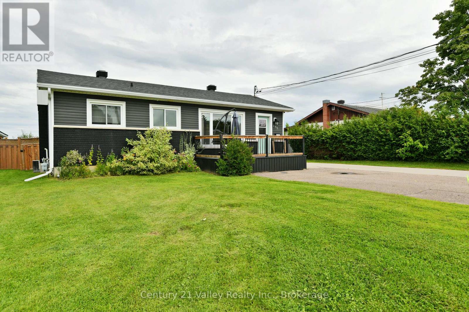 785 Eighth Street, Renfrew, Ontario  K7V 1B5 - Photo 2 - X13137762