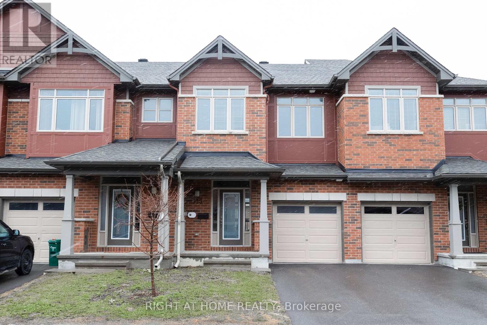 135 OVERBERG WAY, Ottawa, Ontario