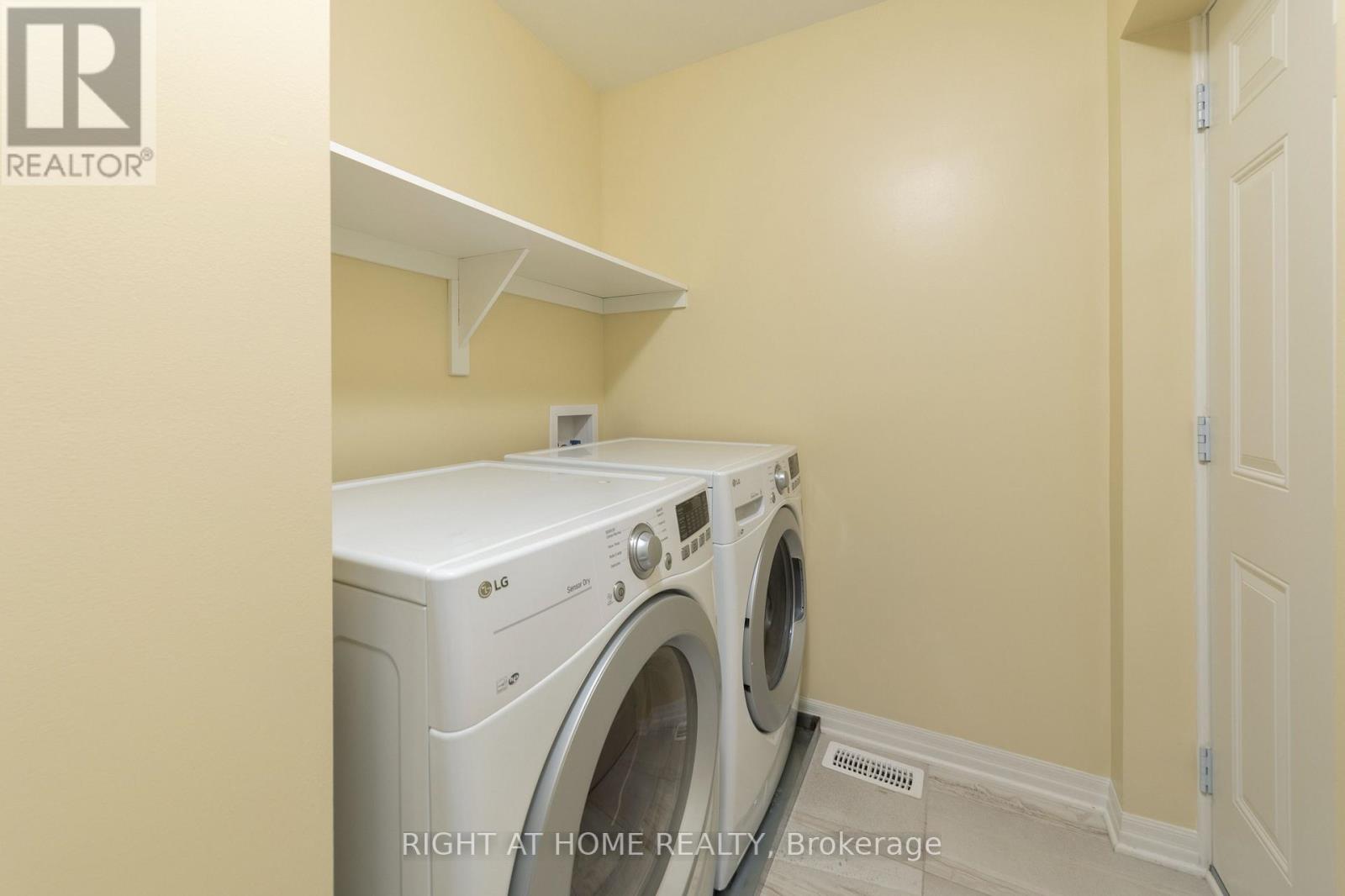 135 Overberg Way, Ottawa, Ontario  K2S 0V9 - Photo 4 - X13137758