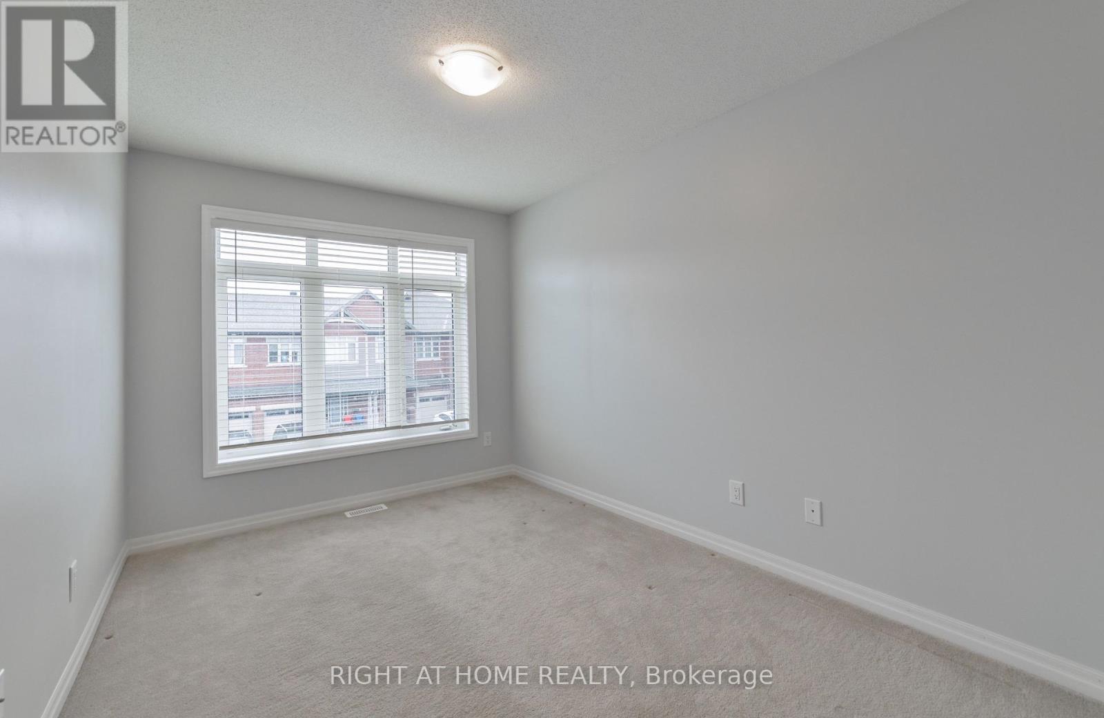 135 Overberg Way, Ottawa, Ontario  K2S 0V9 - Photo 5 - X13137758