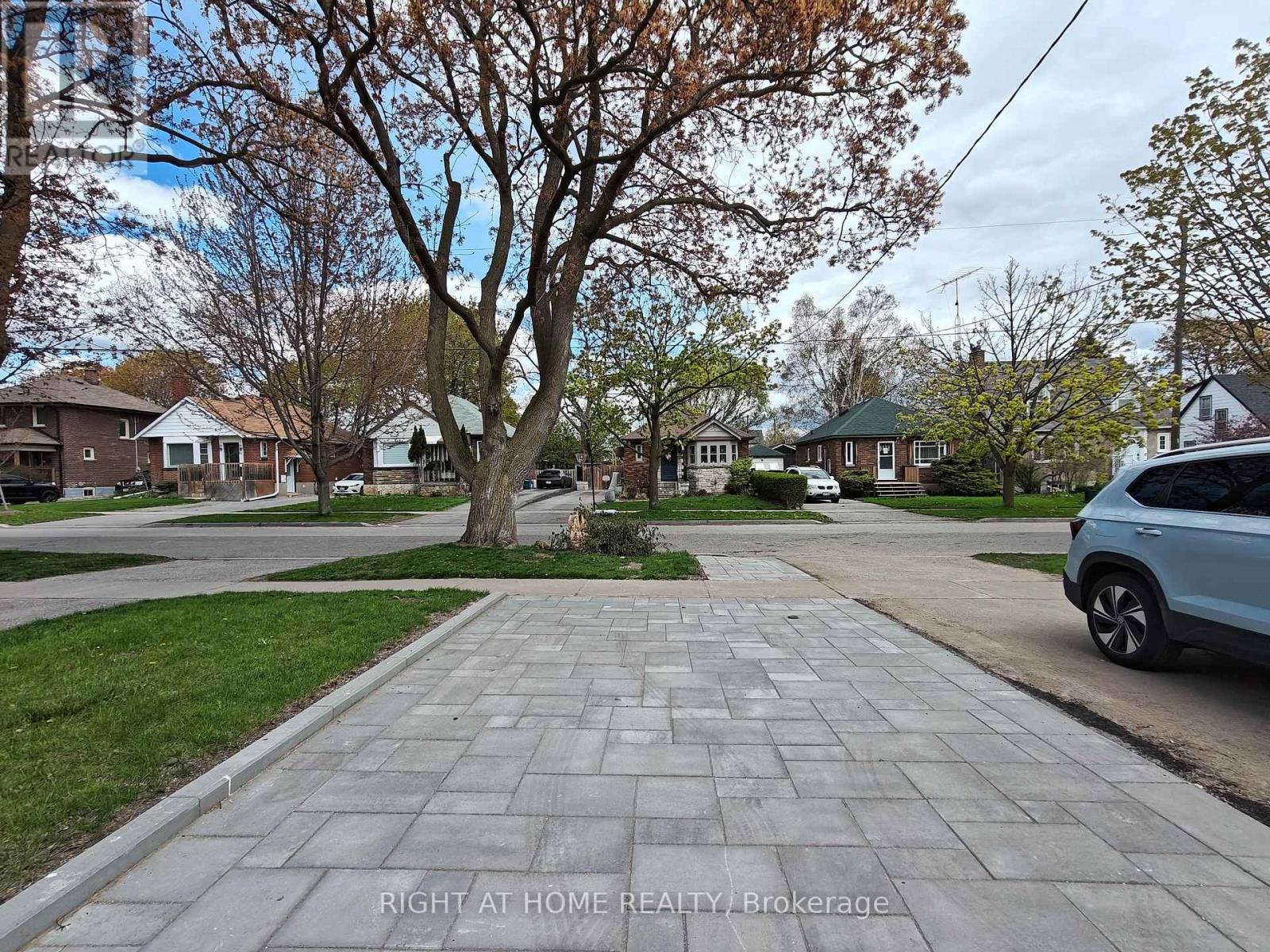 Upper - 92 Cadillac Avenue S, Oshawa, Ontario  L1H 5Z2 - Photo 5 - E13137756