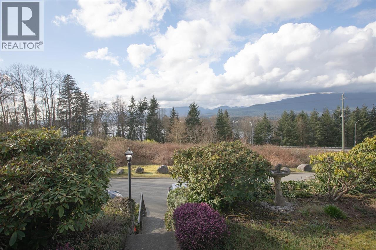 7352 Barnet Road, Burnaby, British Columbia  V5A 1E4 - Photo 2 - R3124253