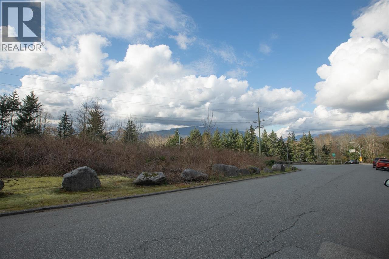 7352 Barnet Road, Burnaby, British Columbia  V5A 1E4 - Photo 3 - R3124253