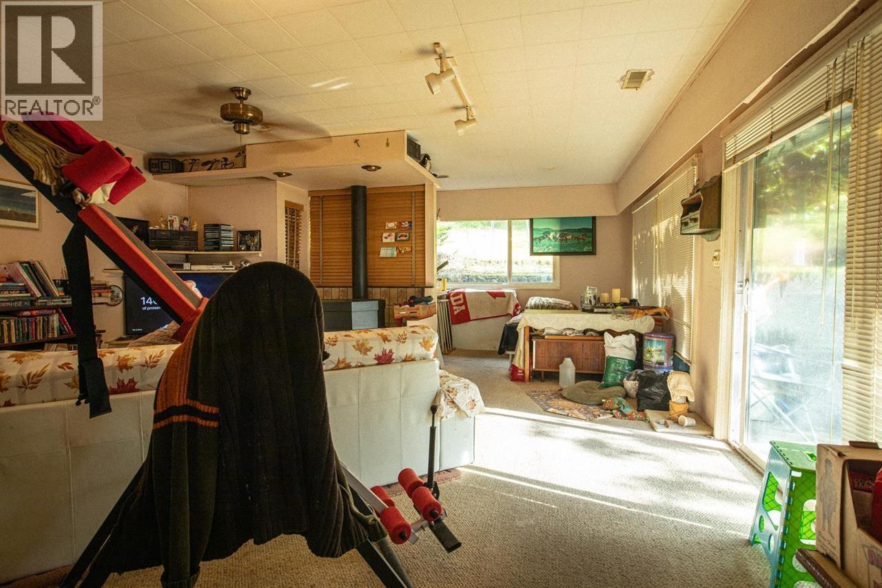7352 Barnet Road, Burnaby, British Columbia  V5A 1E4 - Photo 5 - R3124253