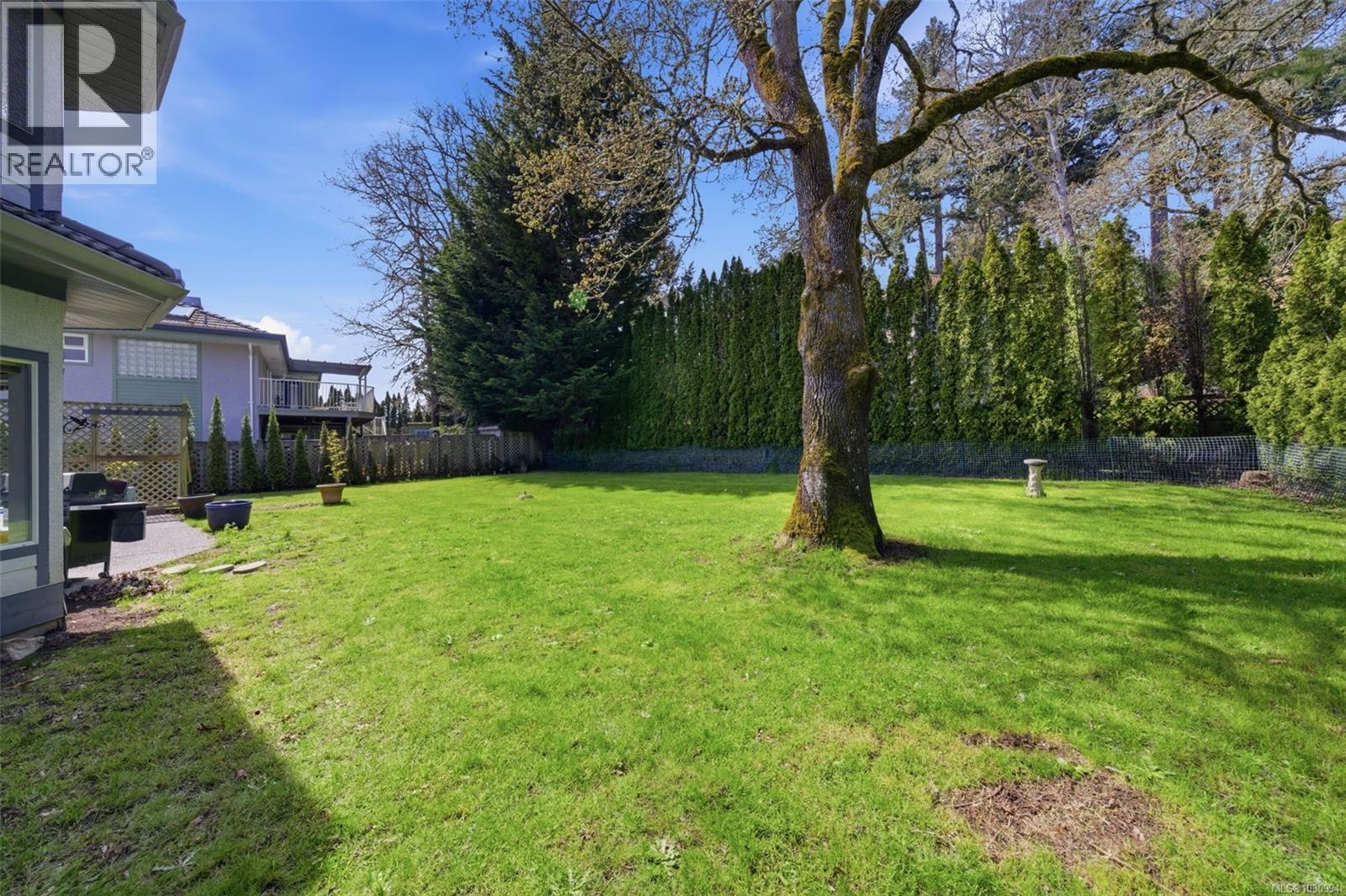 1032 Valewood Trail, Saanich, British Columbia  V8X 5G7 - Photo 24 - 1030994