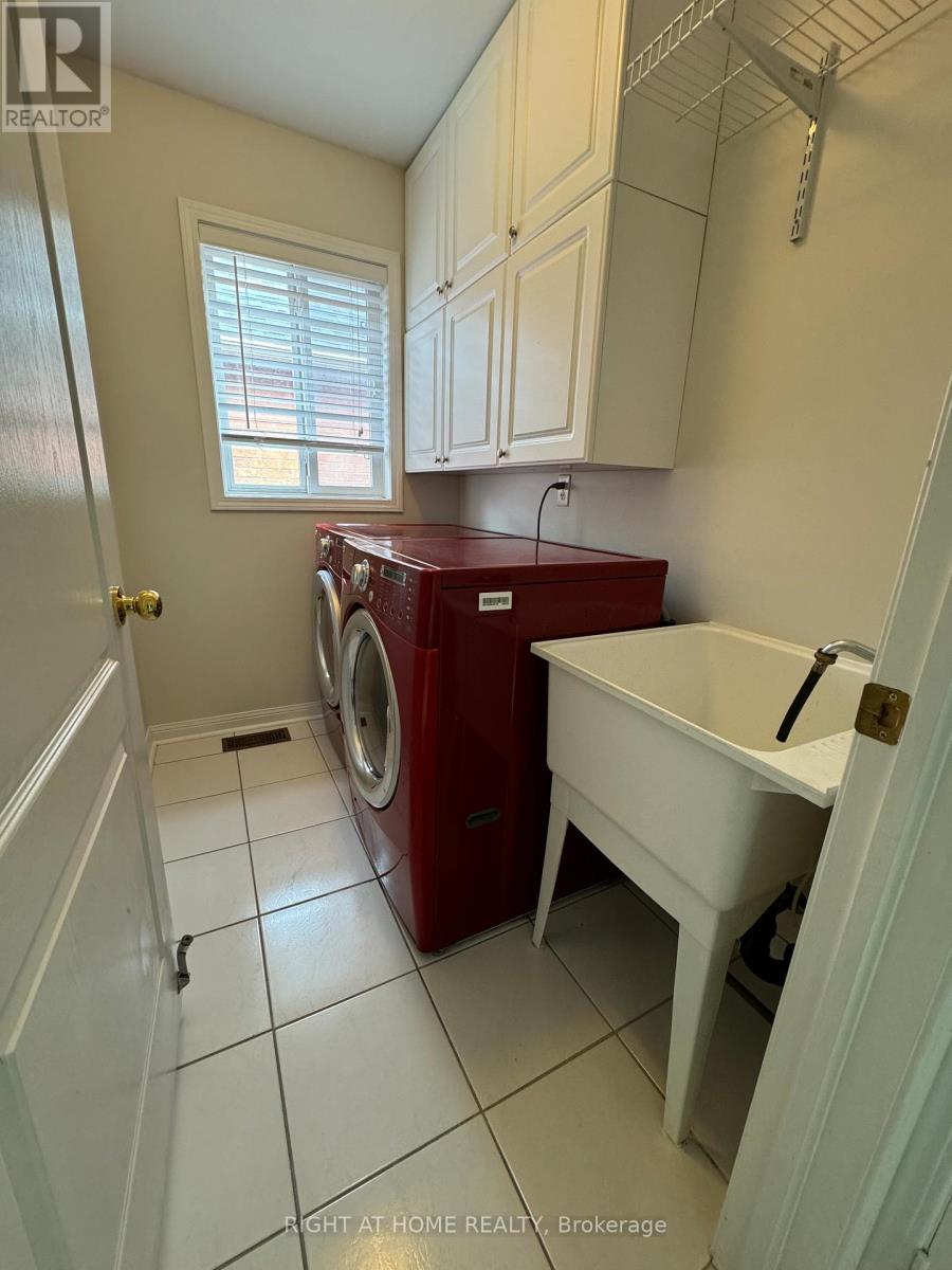 3549 Gandhi Way, Mississauga, Ontario  L5B 4E3 - Photo 17 - W13137754