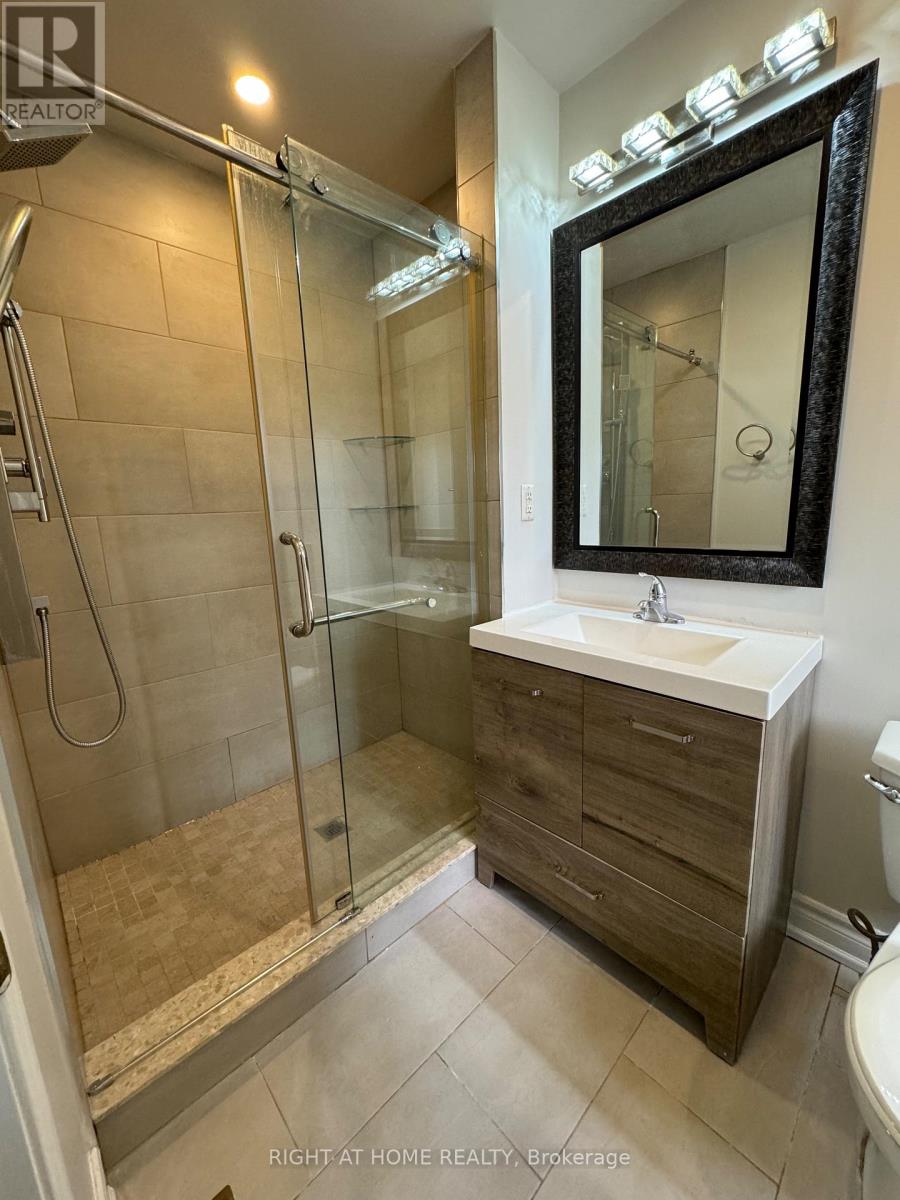 3549 Gandhi Way, Mississauga, Ontario  L5B 4E3 - Photo 35 - W13137754
