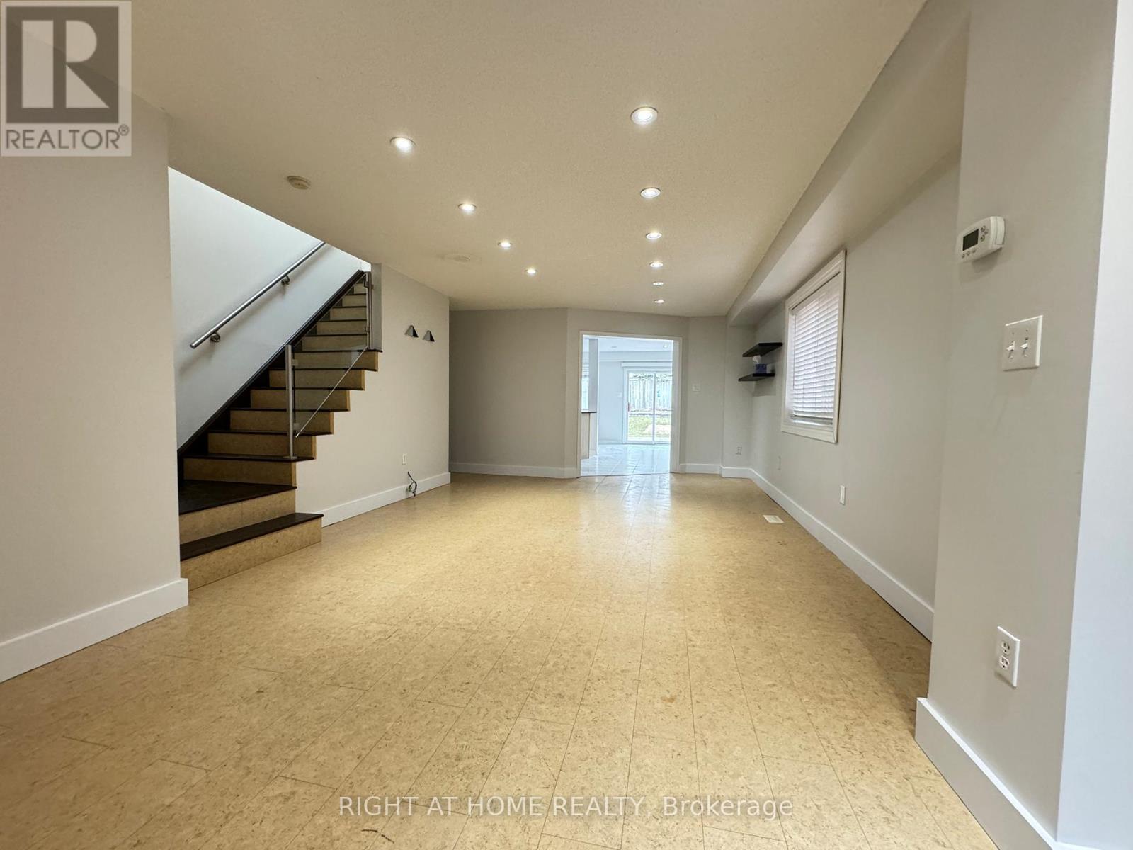 3549 Gandhi Way, Mississauga, Ontario  L5B 4E3 - Photo 5 - W13137754