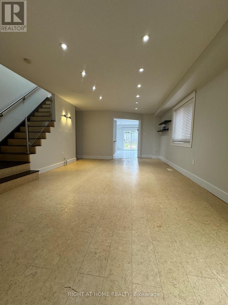 3549 Gandhi Way, Mississauga, Ontario  L5B 4E3 - Photo 6 - W13137754
