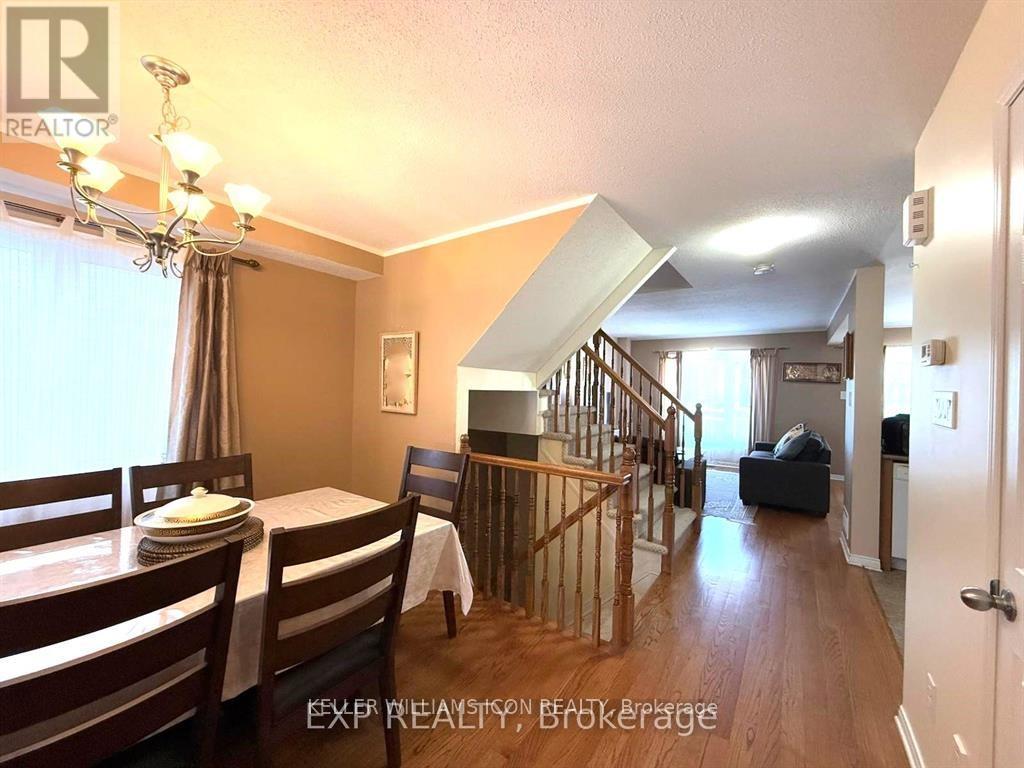 124 Lokoya Street, Ottawa, Ontario  K2S 0J4 - Photo 5 - X13137736