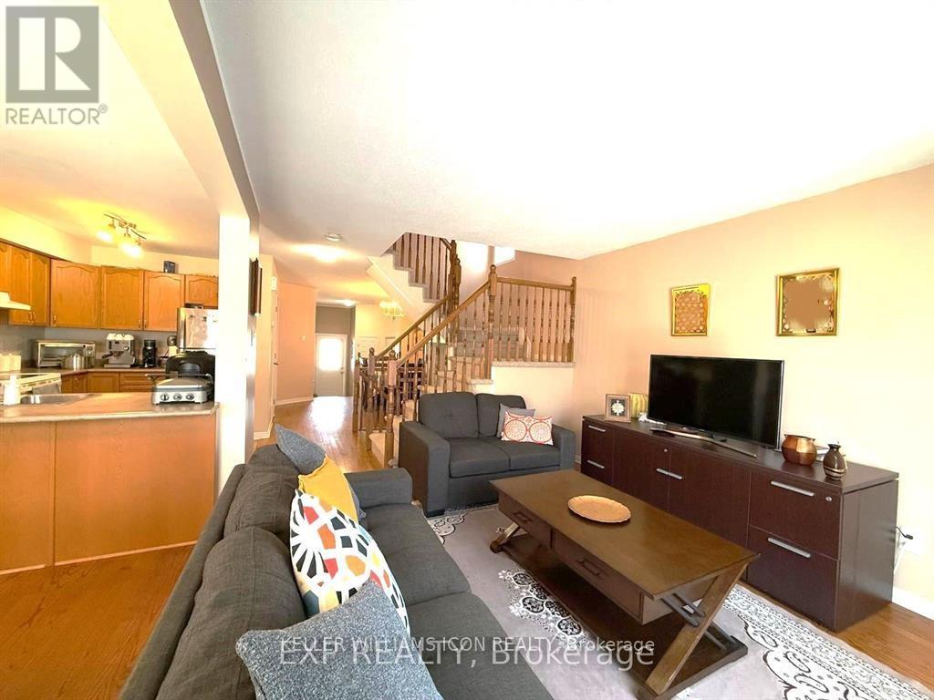 124 Lokoya Street, Ottawa, Ontario  K2S 0J4 - Photo 6 - X13137736