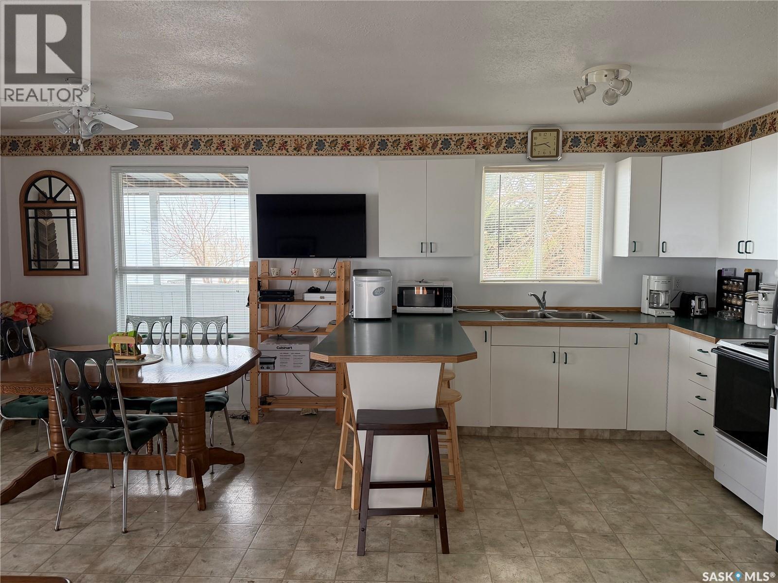 317 Lakeshore Drive, Etters Beach, Saskatchewan  S0G 2J0 - Photo 9 - SK036127