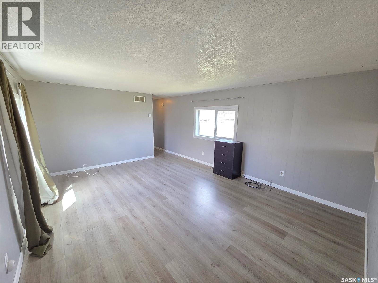 510 Stockton Avenue, Carlyle, Saskatchewan  S0C 0R0 - Photo 10 - SK036185