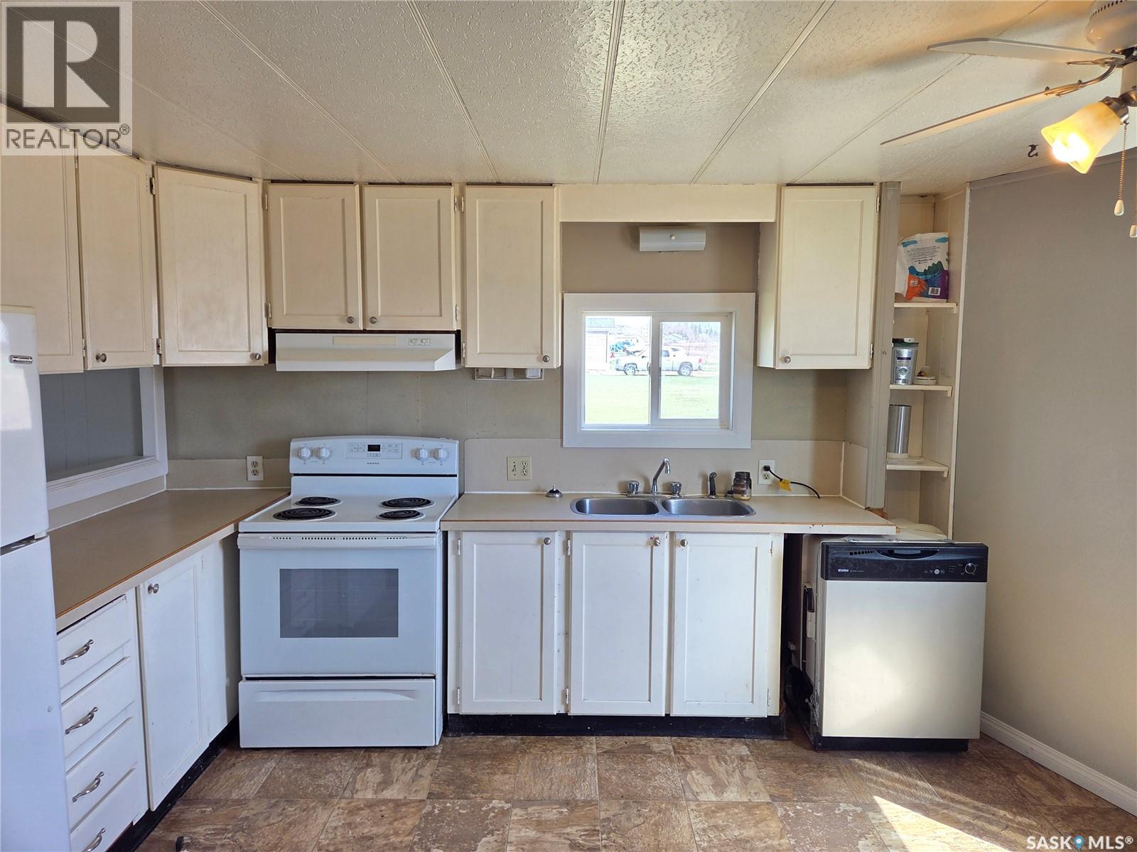 510 Stockton Avenue, Carlyle, Saskatchewan  S0C 0R0 - Photo 3 - SK036185