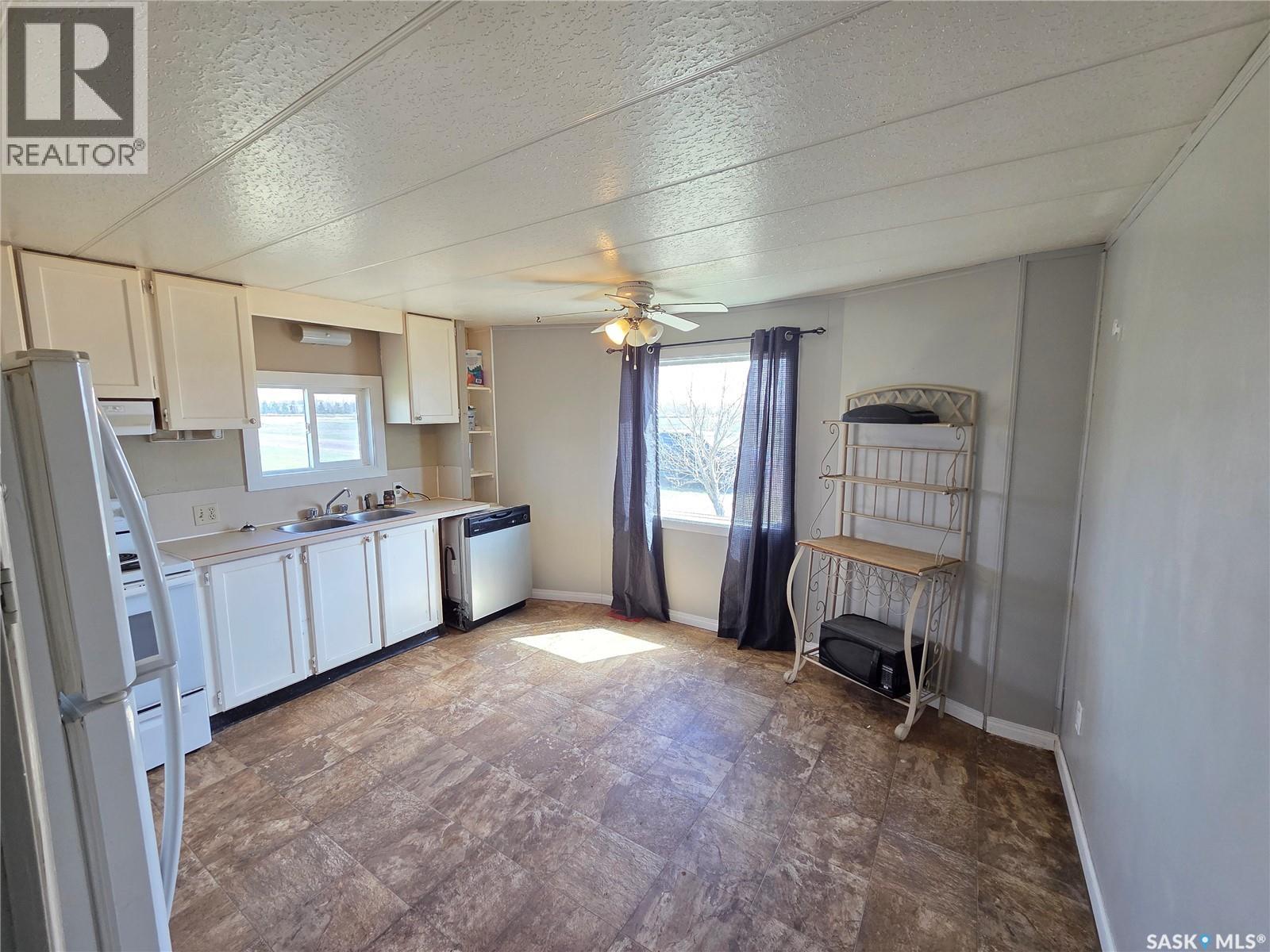 510 Stockton Avenue, Carlyle, Saskatchewan  S0C 0R0 - Photo 4 - SK036185