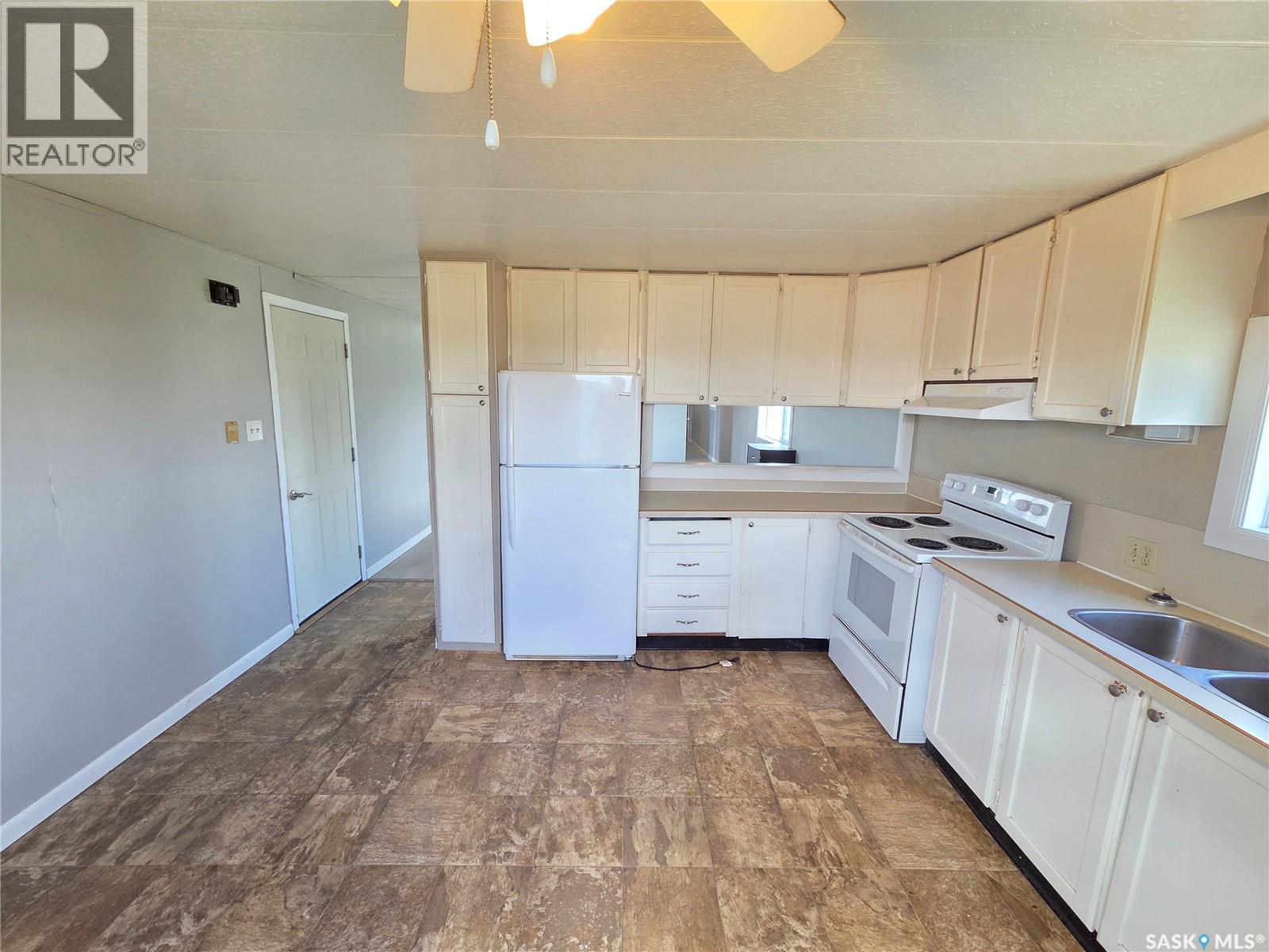 510 Stockton Avenue, Carlyle, Saskatchewan  S0C 0R0 - Photo 5 - SK036185