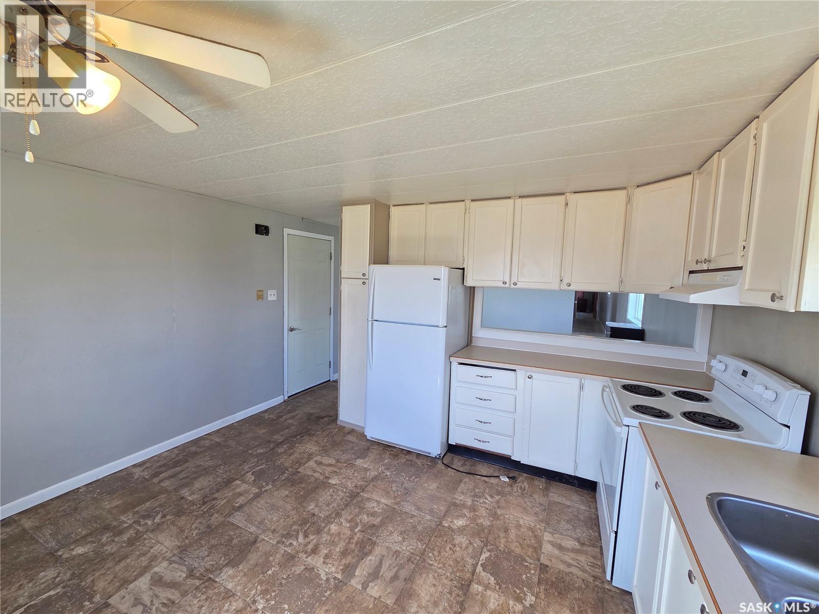 510 Stockton Avenue, Carlyle, Saskatchewan  S0C 0R0 - Photo 6 - SK036185