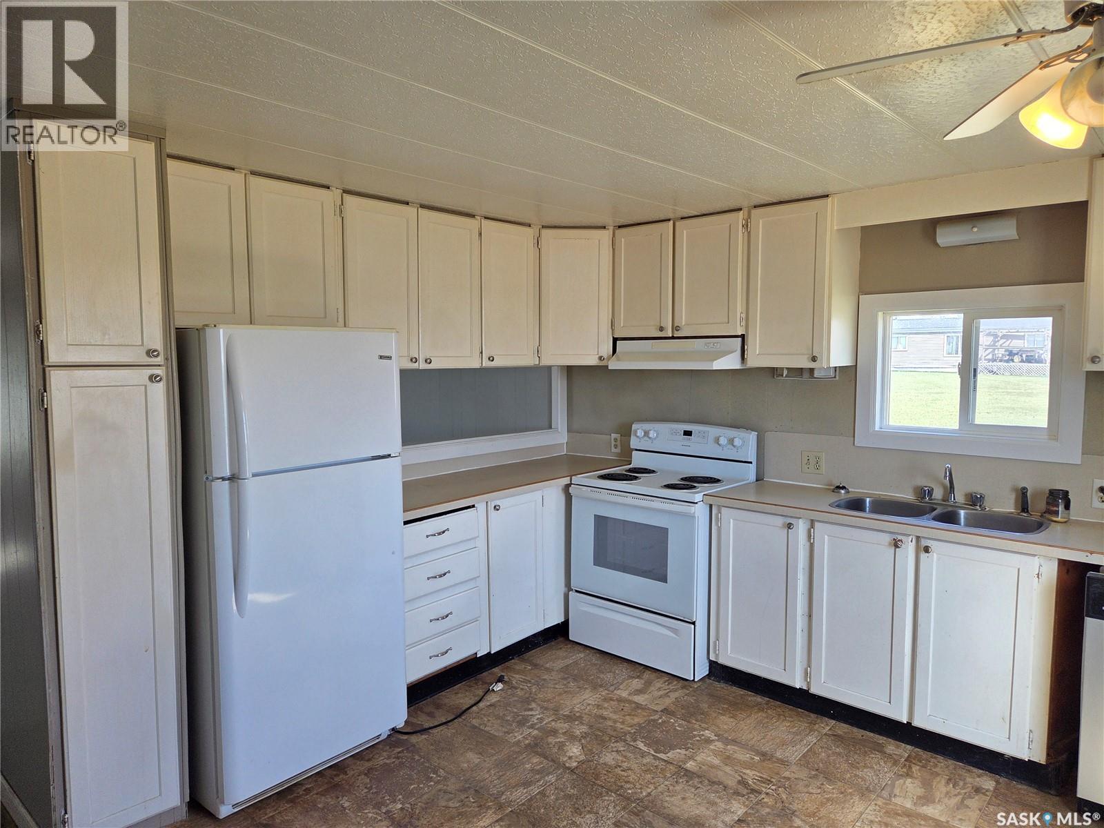 510 Stockton Avenue, Carlyle, Saskatchewan  S0C 0R0 - Photo 8 - SK036185