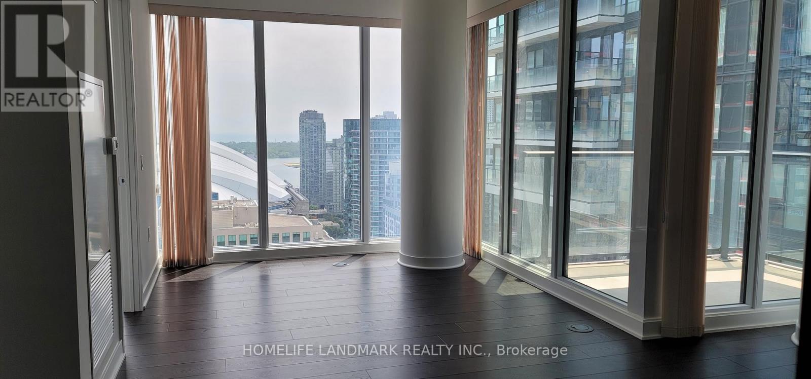 3202 - 125 Blue Jays Way, Toronto, Ontario  M5V 0C4 - Photo 2 - C13137810