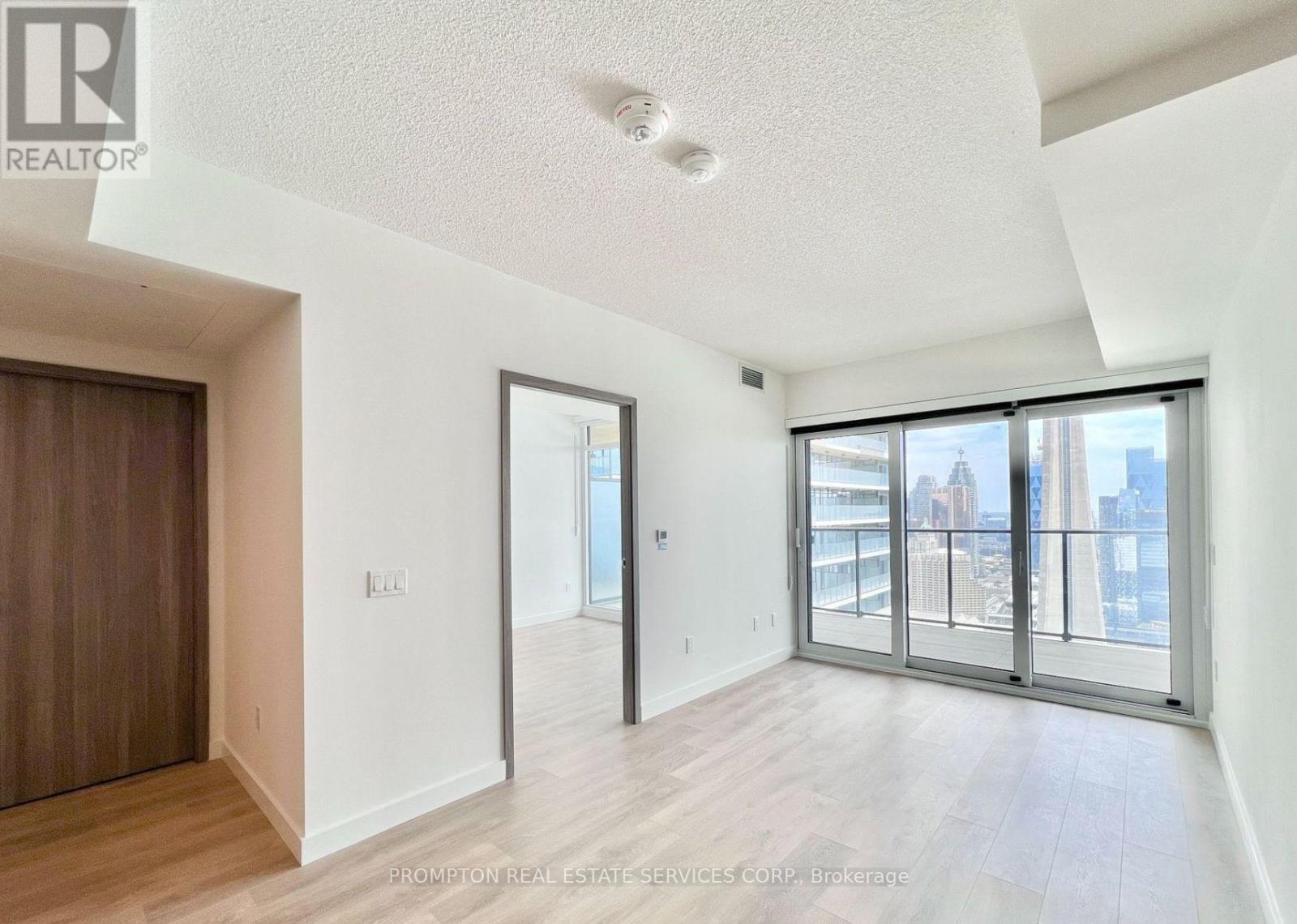 2808 - 3 Concord Cityplace Way, Toronto, Ontario  M5V 0X4 - Photo 2 - C13137822