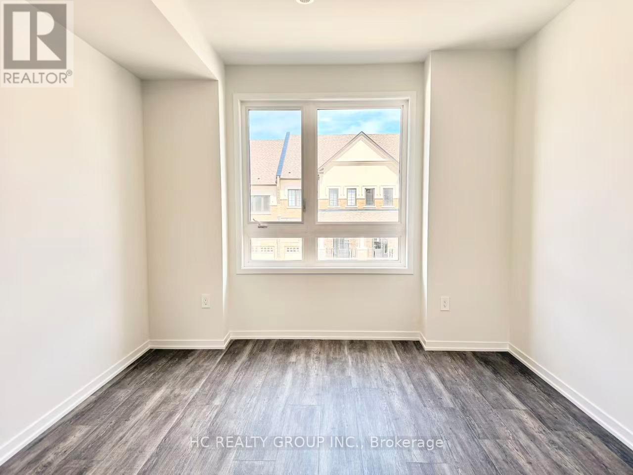 19 Helmkay Avenue, Richmond Hill, Ontario  L4E 3R4 - Photo 10 - N13137806