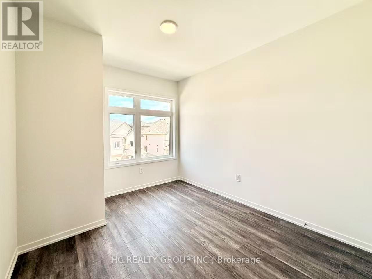 19 Helmkay Avenue, Richmond Hill, Ontario  L4E 3R4 - Photo 18 - N13137806