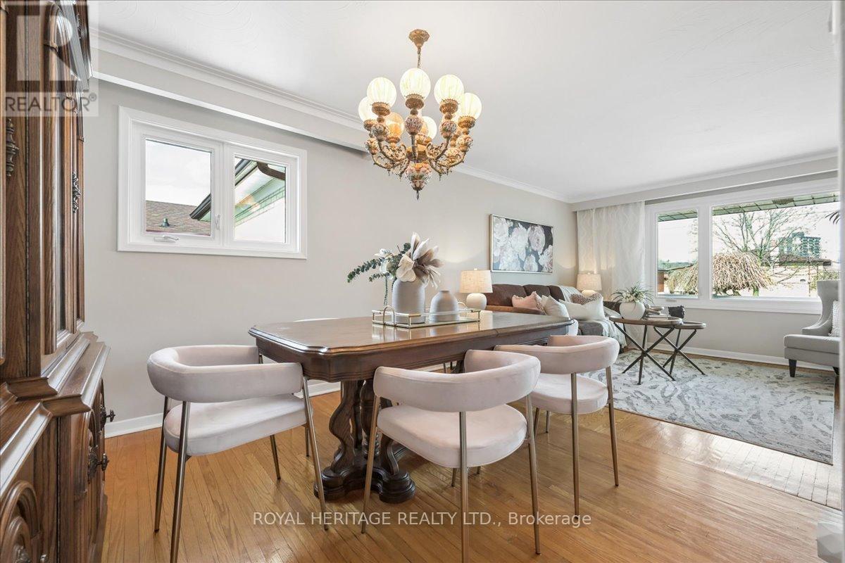 297 Driftwood Avenue, Toronto, Ontario  M3N 2N6 - Photo 11 - W13137788