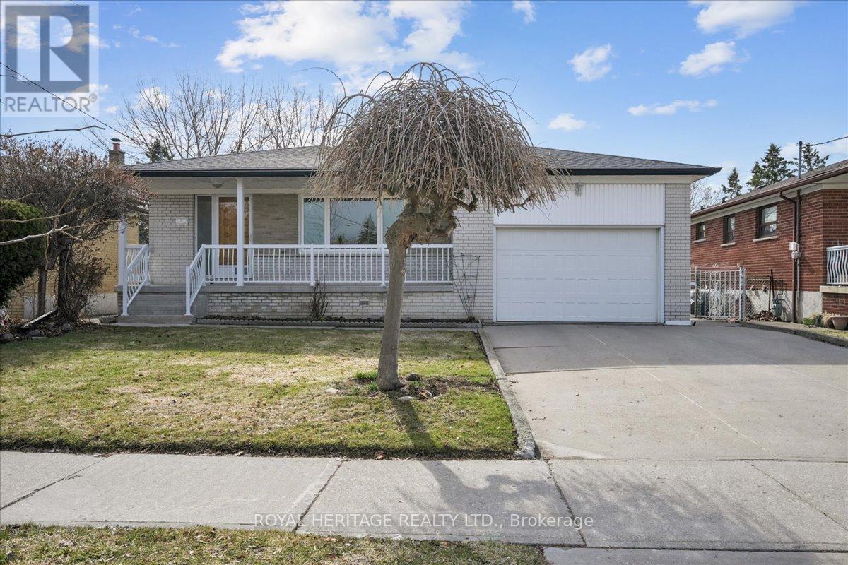 297 Driftwood Avenue, Toronto, Ontario  M3N 2N6 - Photo 2 - W13137788